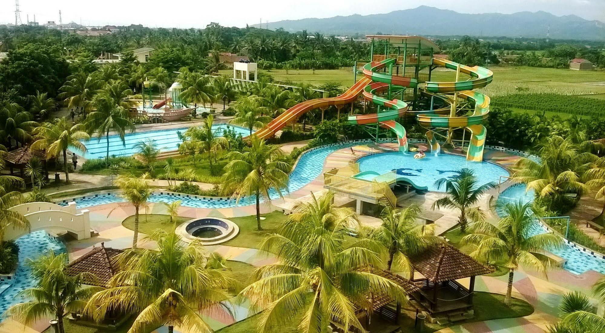 Greenotel Cilegon Exterior foto